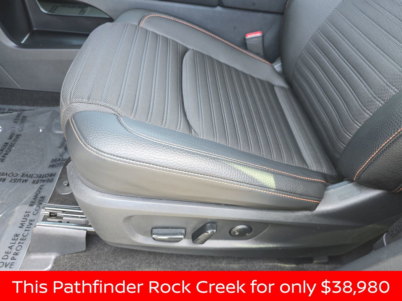 Used 2025 Nissan Pathfinder Rock Creek image 37