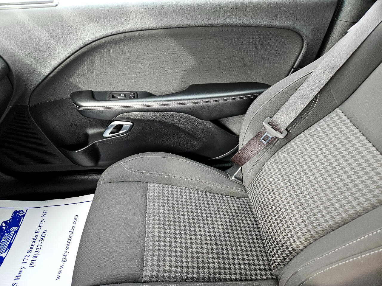 Used 2019 Dodge Challenger SXT image 14