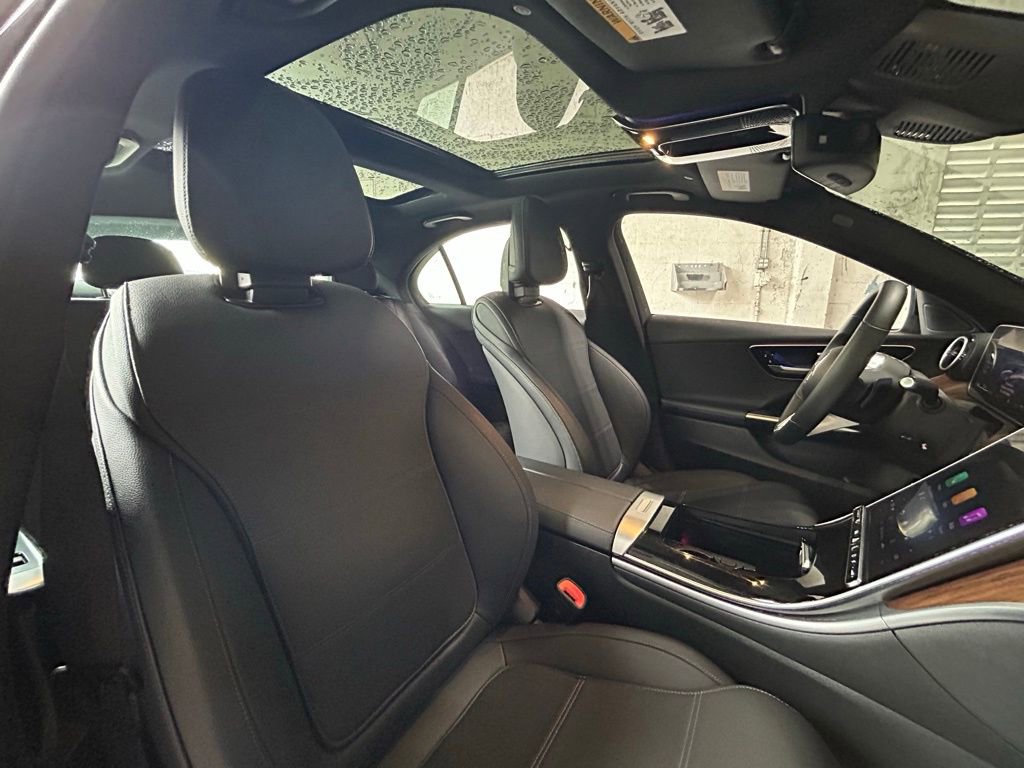 Used 2025 Mercedes-Benz C 300 4MATIC Sedan image 35