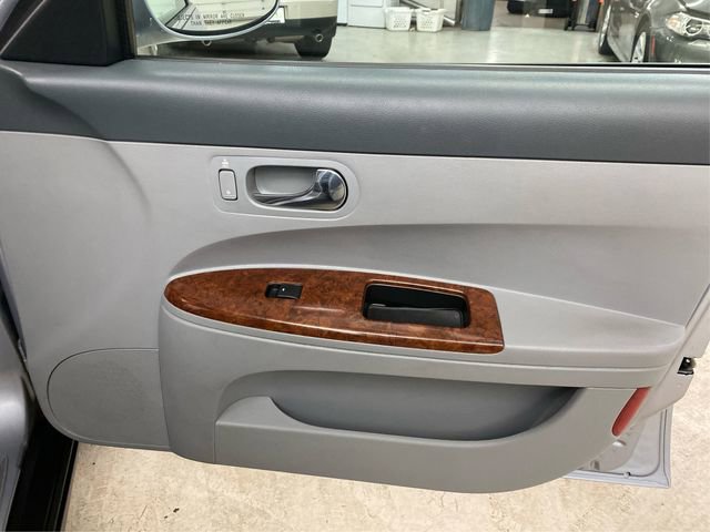 Used 2005 Buick LaCrosse CX image 25