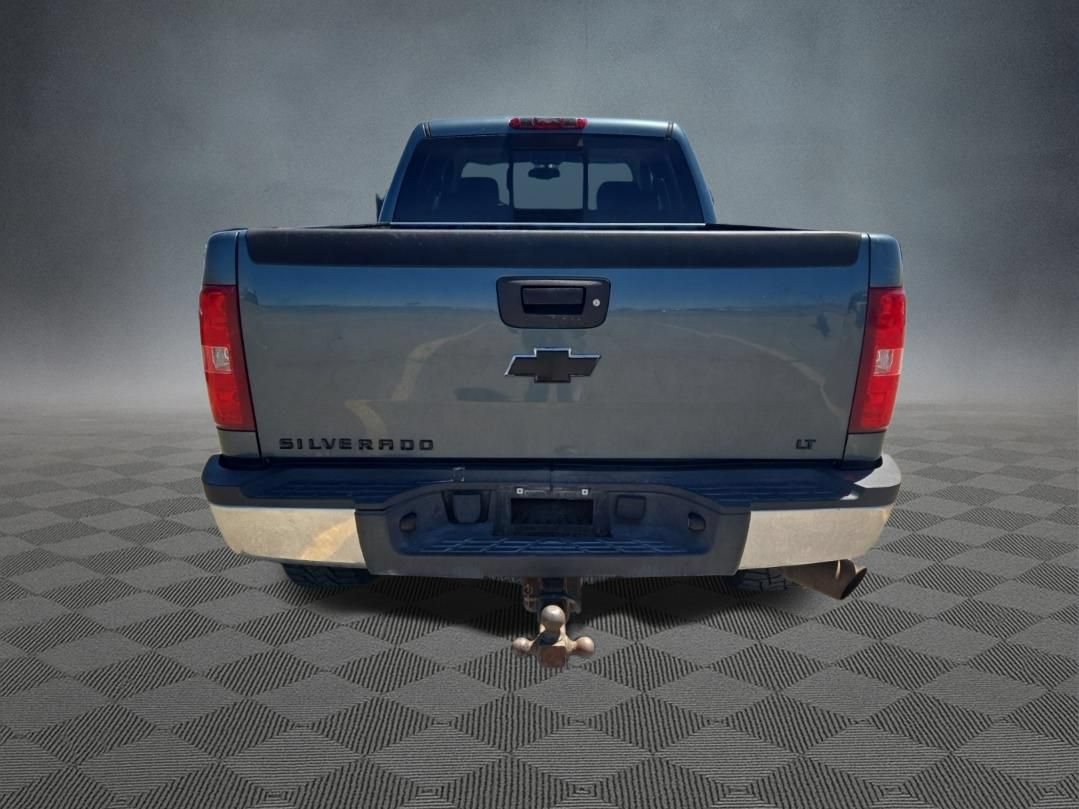 Used 2010 Chevrolet Silverado 2500 LT w/ Interior Plus Package AWD/4WD image 6