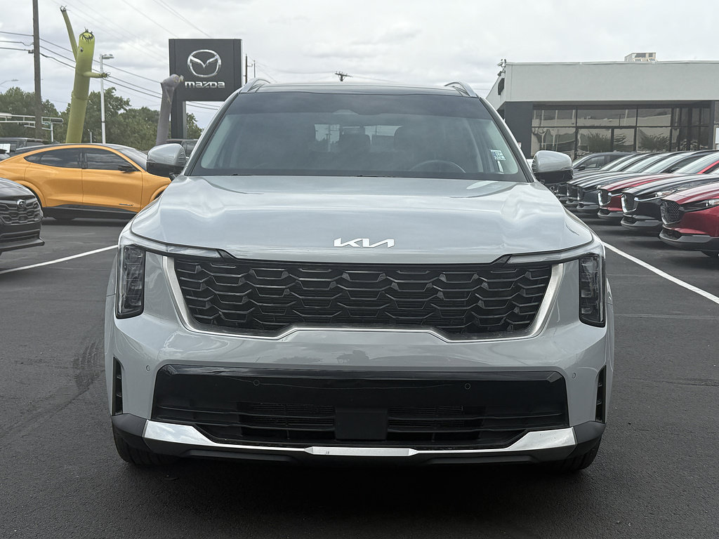 Used 2025 Kia Sorento S w/ Panoramic Sunroof Package FWD image 3