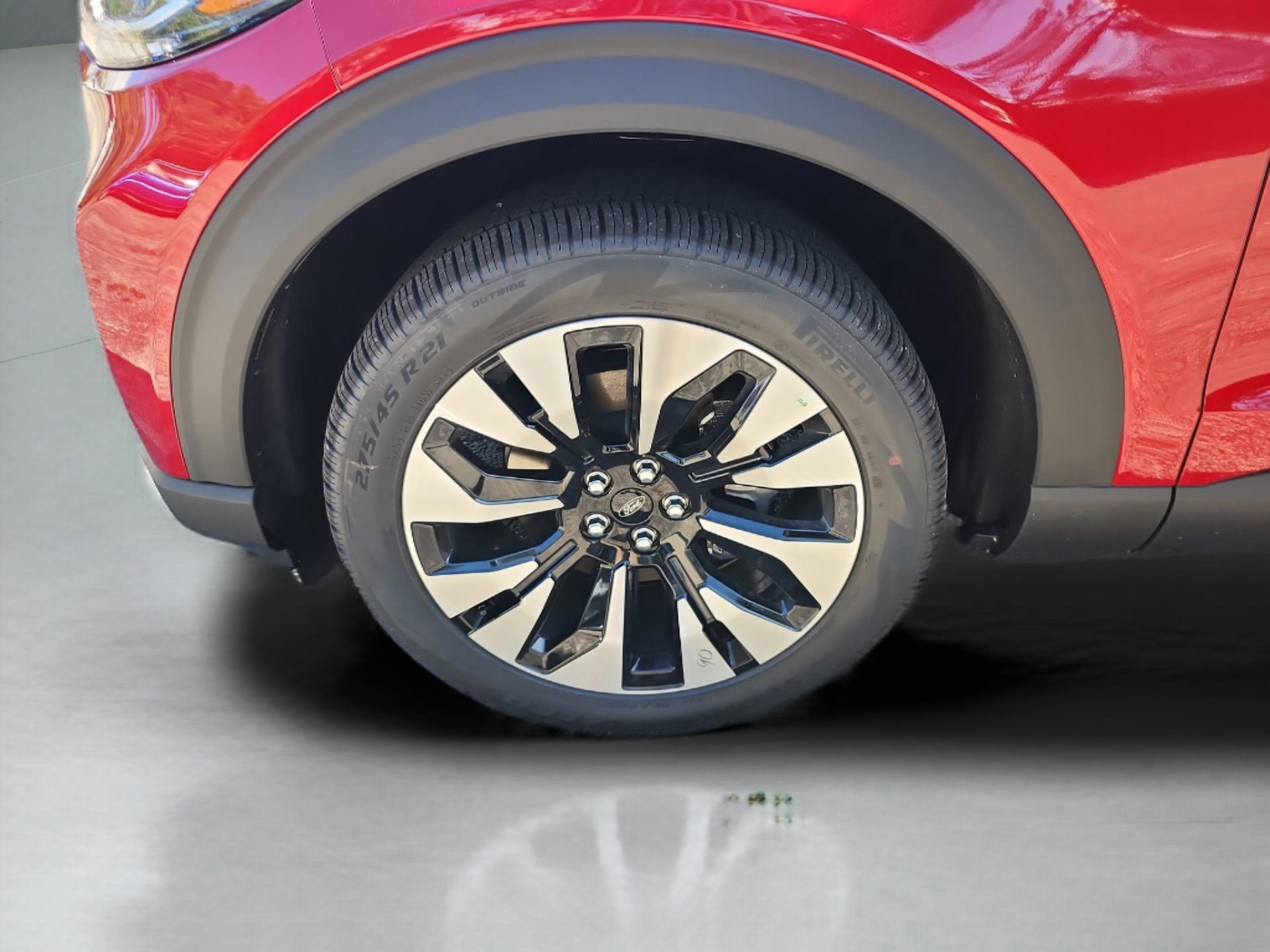 New 2026 Ford Explorer Platinum w/ LUX Leather Package image 25