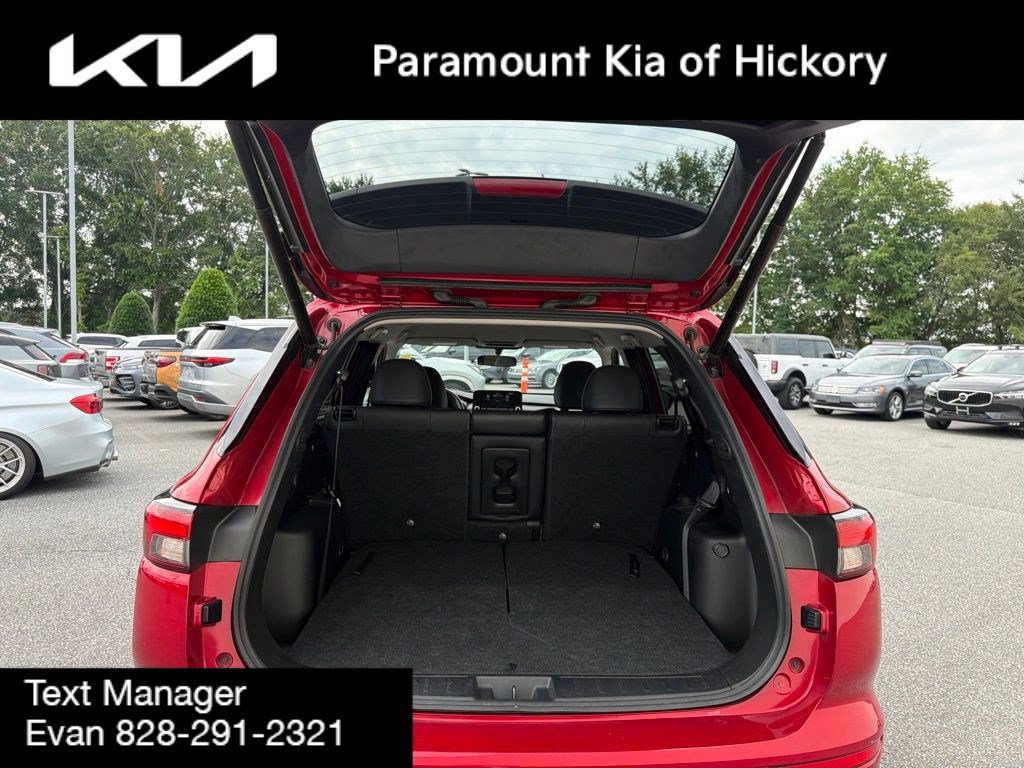 Used 2024 Mitsubishi Outlander SE Black Edition FWD image 10