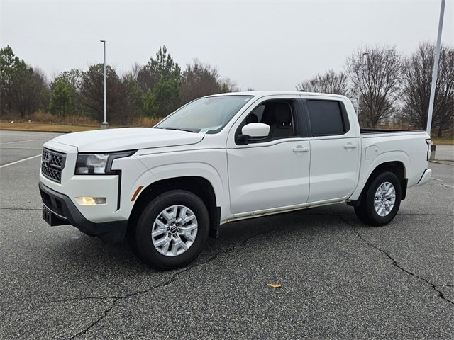 Used 2022 Nissan Frontier SV image 3