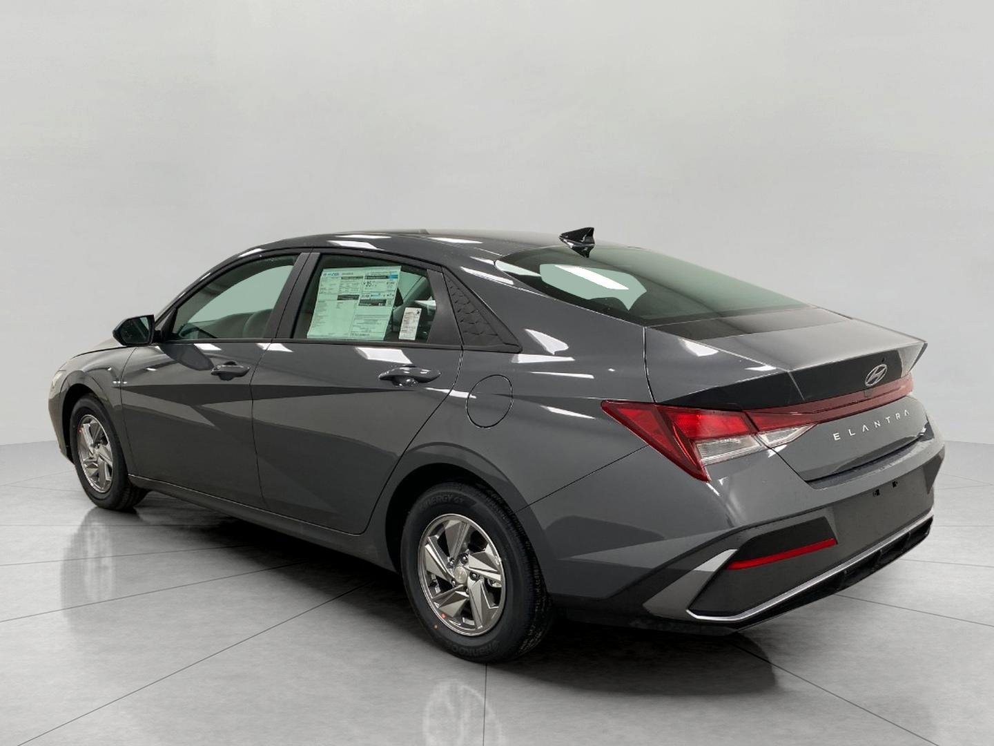 New 2026 Hyundai Elantra SE image 6