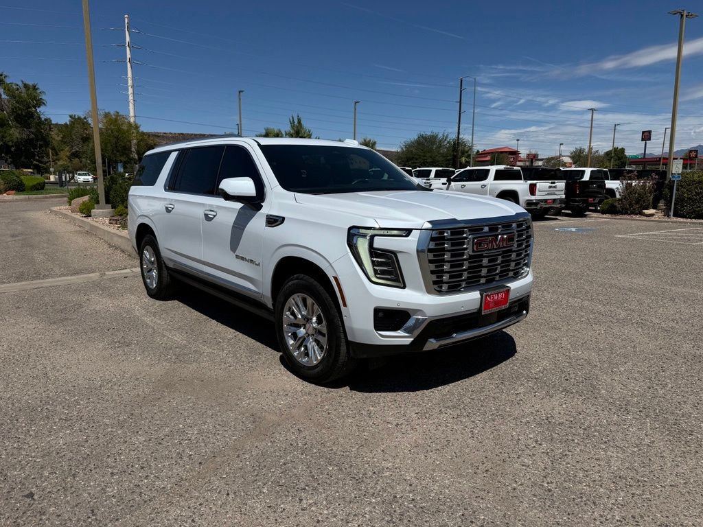Used 2026 GMC Yukon XL Denali w/ Sun & Power Step Package AWD/4WD image 3