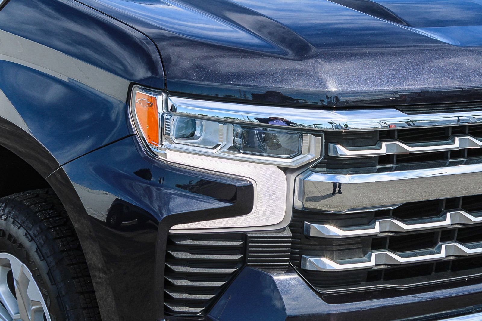 Used 2023 Chevrolet Silverado 1500 LTZ w/ LTZ Convenience Package II image 4