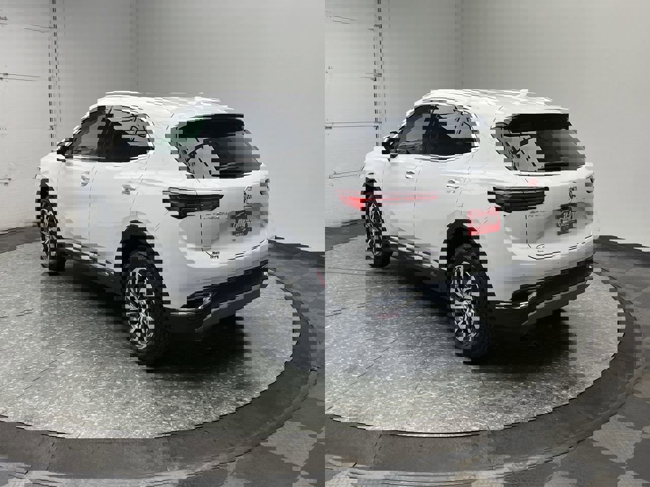 Certified 2023 Buick Envision Essence image 2