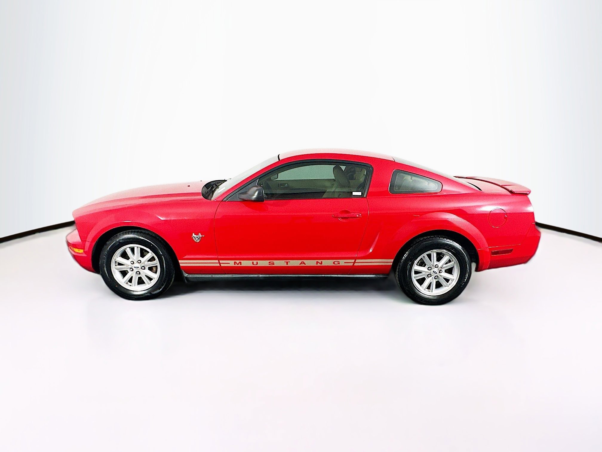 Used 2009 Ford Mustang Coupe RWD image 4