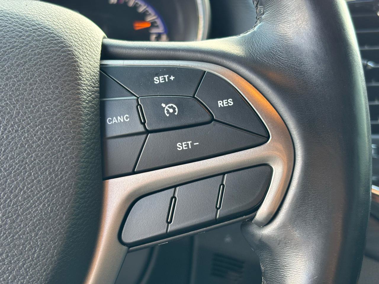 Used 2021 Jeep Grand Cherokee Altitude AWD/4WD image 21