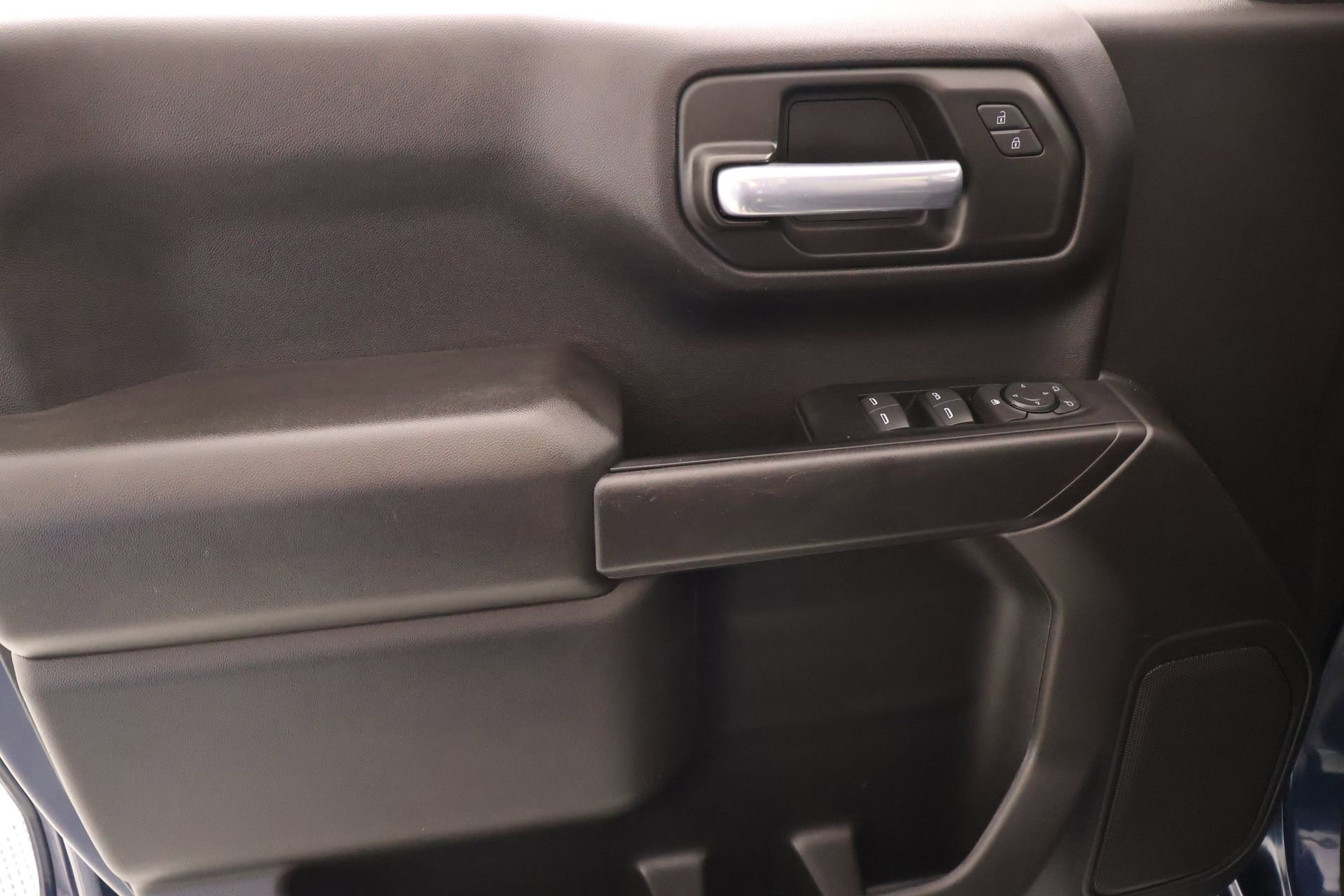 Used 2022 Chevrolet Silverado 1500 Custom RWD image 14