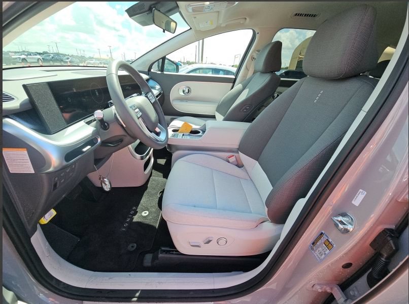Used 2026 Hyundai Ioniq 9 SE AWD/4WD image 8