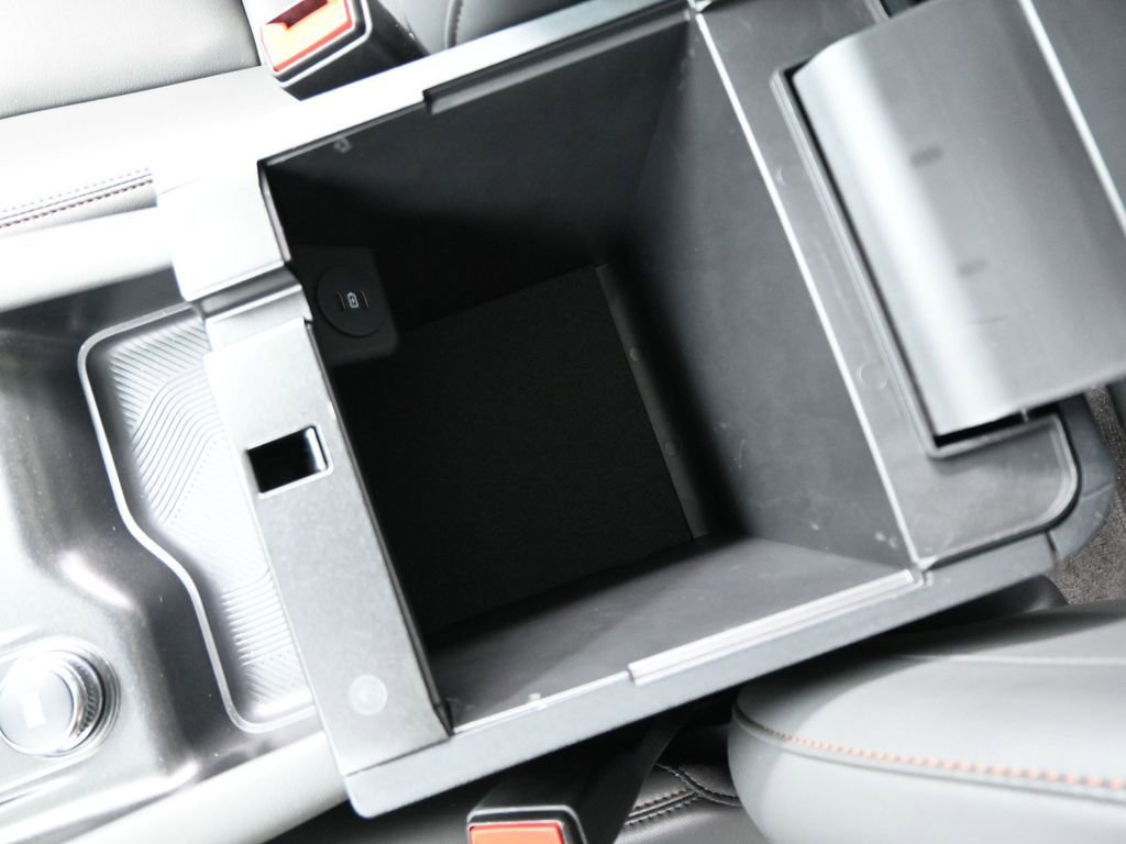 New 2025 Ford Explorer Active w/ Active Comfort Package image 25