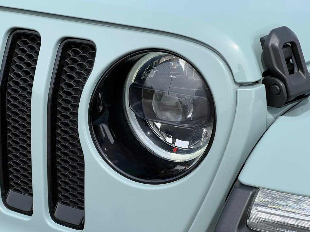 Used 2023 Jeep Wrangler Sport image 36