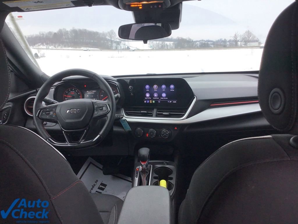 Used 2024 Chevrolet Trax RS w/ Driver Confidence Package image 17