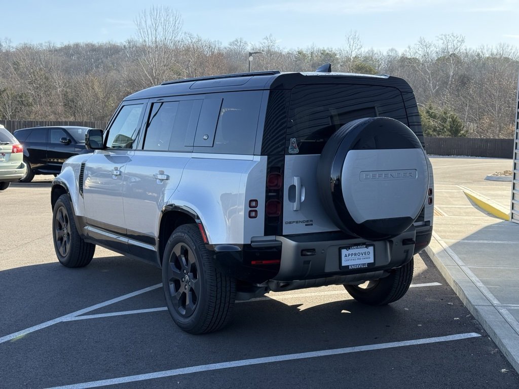 Used 2023 Land Rover Defender 110 X-Dynamic SE image 10
