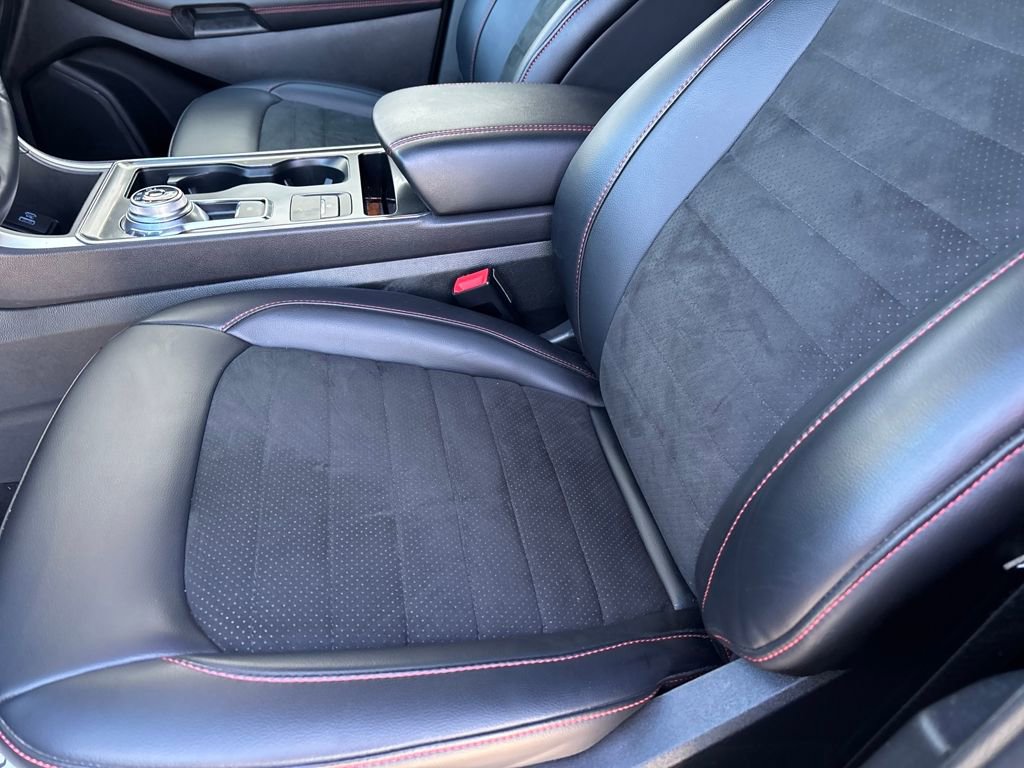 Used 2024 Ford Edge ST-Line image 22