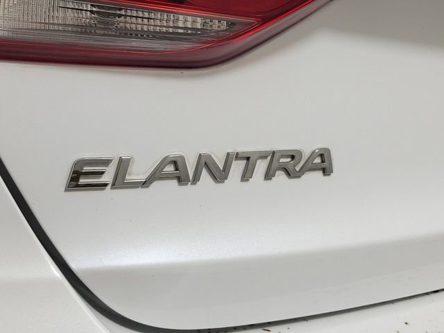 Used 2017 Hyundai Elantra Limited w/ Limited Ultimate Package 05 FWD image 9