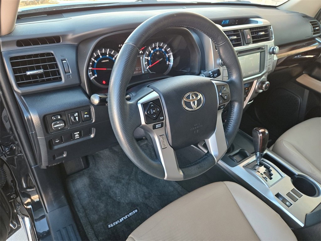 Used 2015 Toyota 4Runner Limited image 11