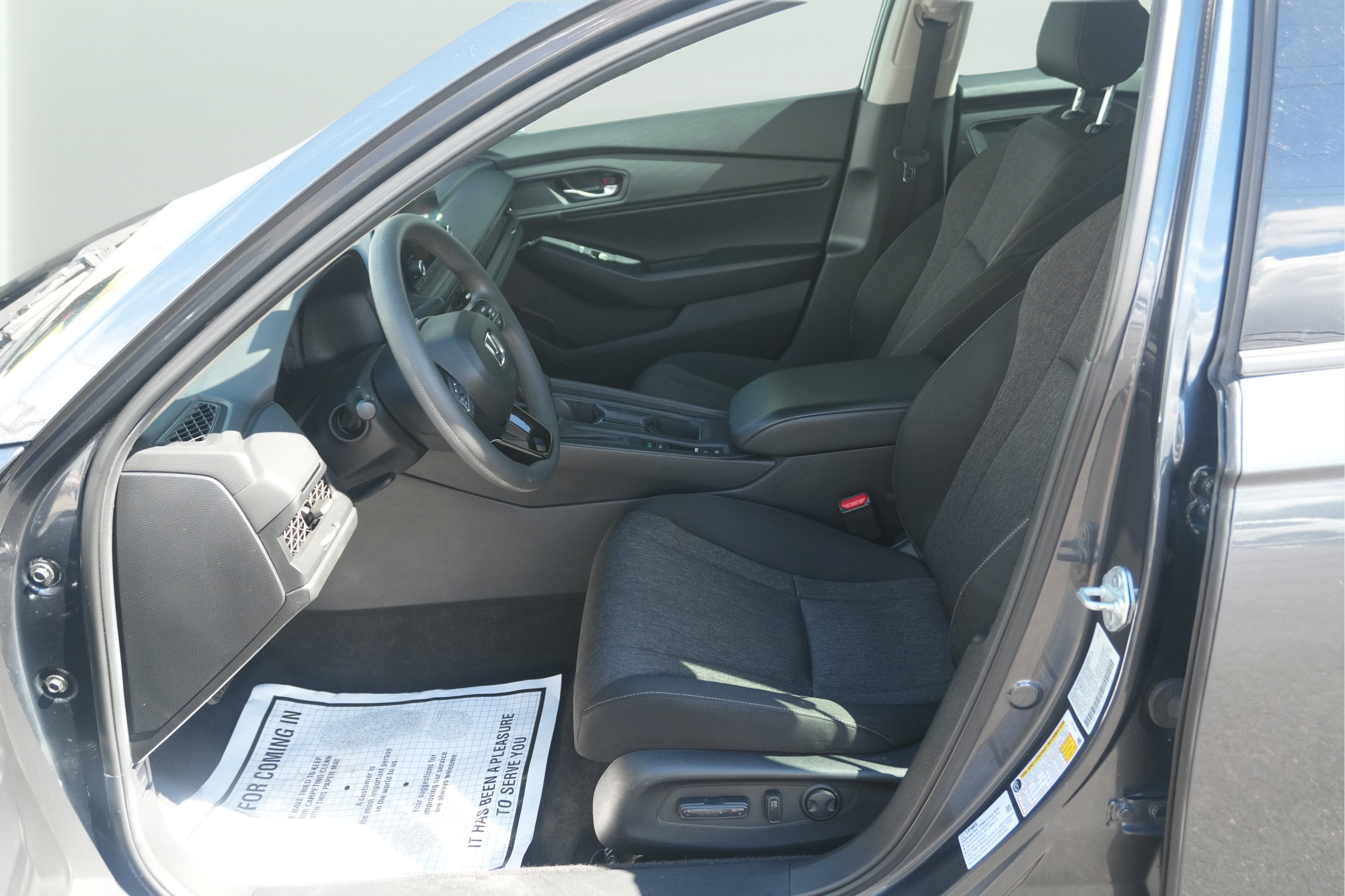 Used 2025 Honda Accord SE image 12