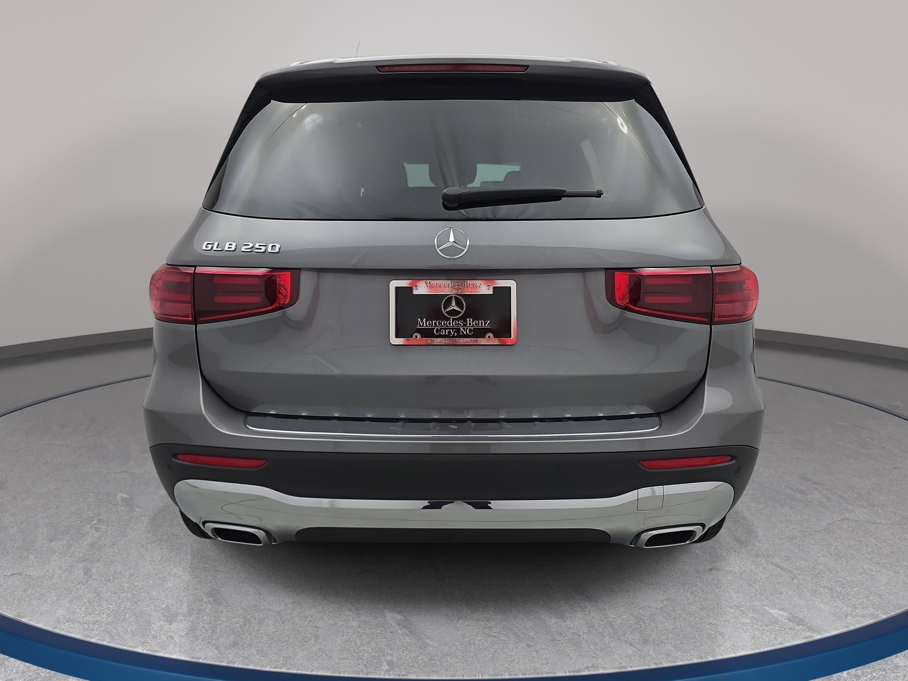 New 2026 Mercedes-Benz GLB 250 image 6
