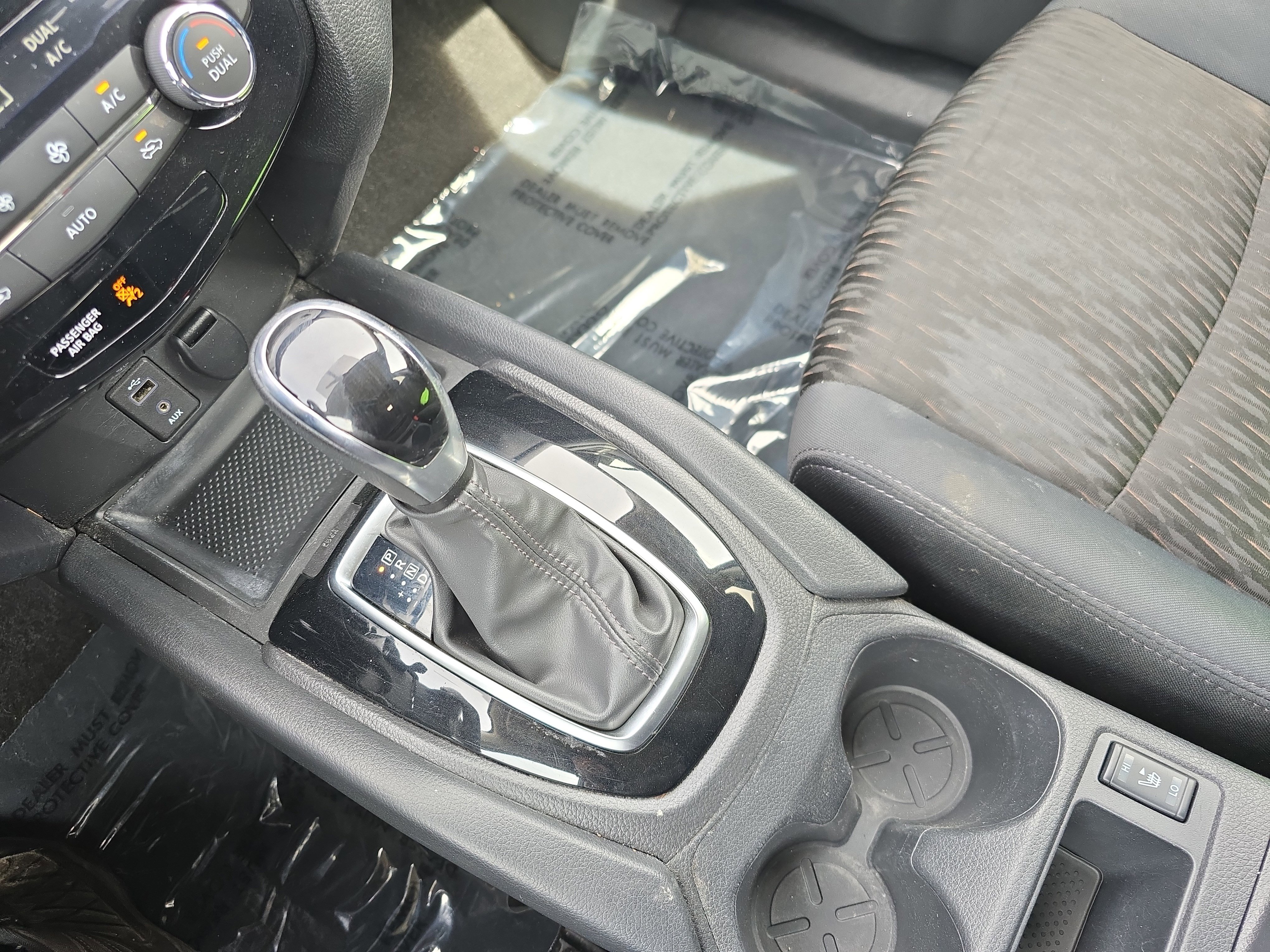 Used 2017 Nissan Rogue SV w/ Midnight Edition image 21