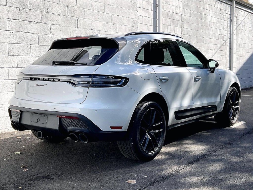 Certified 2023 Porsche Macan Turbo AWD/4WD image 17