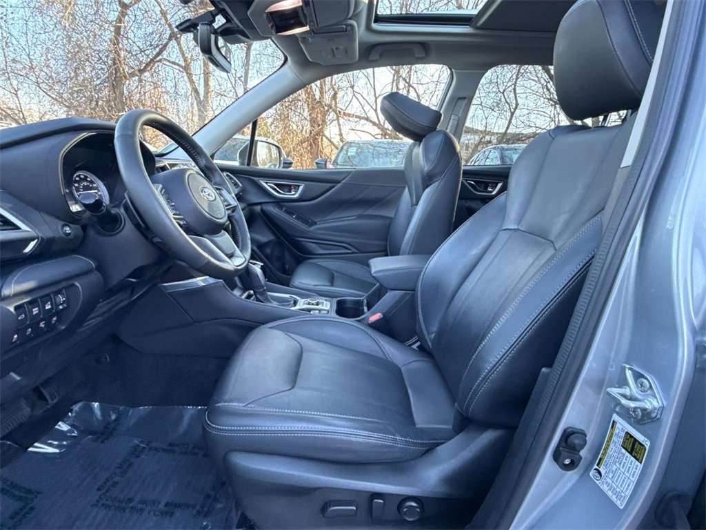 Used 2023 Subaru Forester Touring w/ Popular Package #2 image 14