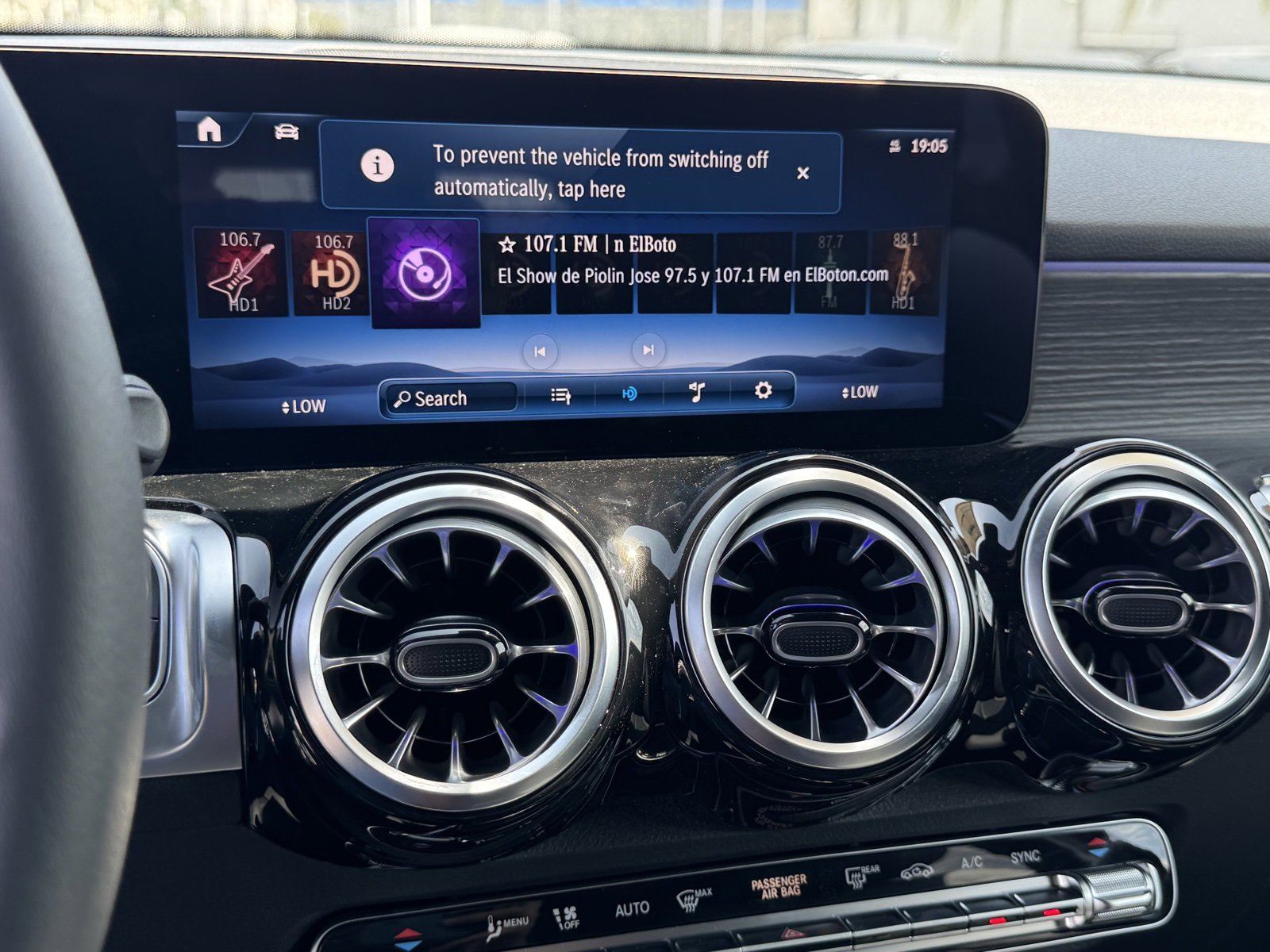 New 2026 Mercedes-Benz GLB 250 image 25