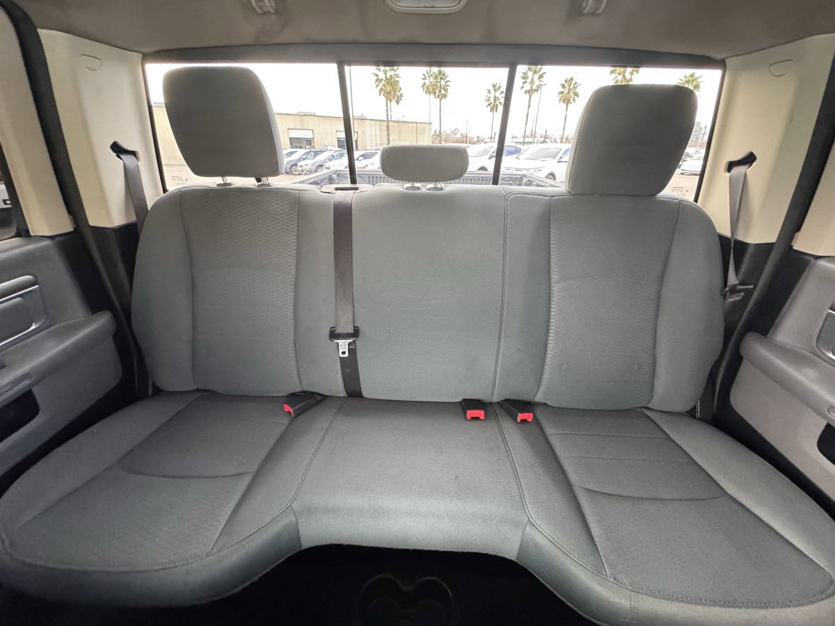 Used 2017 RAM 1500 Classic SLT image 35