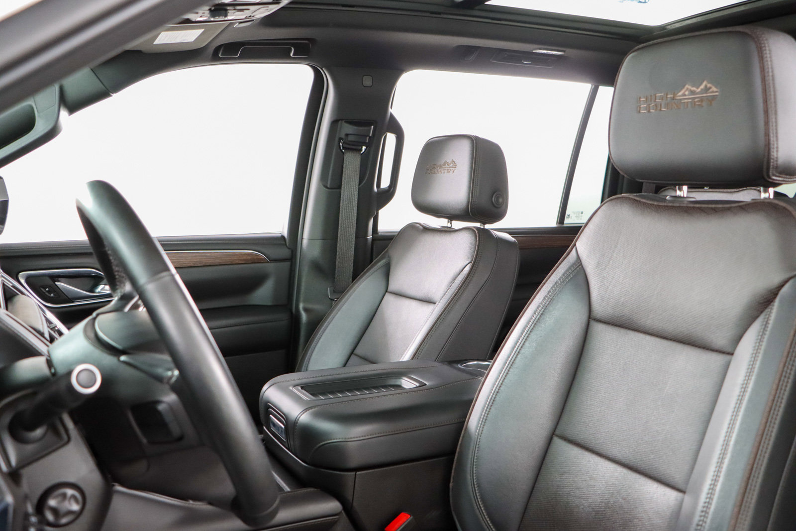 Used 2023 Chevrolet Suburban High Country image 28