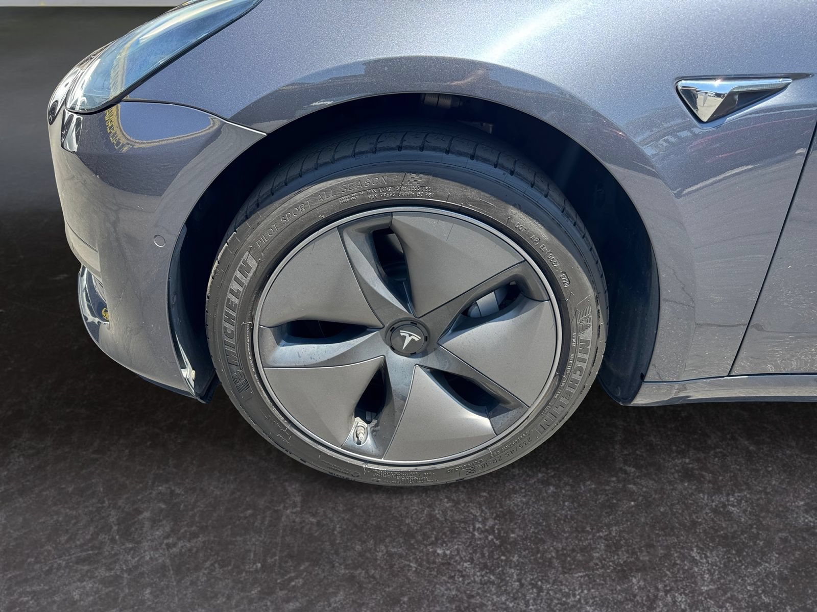 Used 2018 Tesla Model 3 Long Range RWD image 14