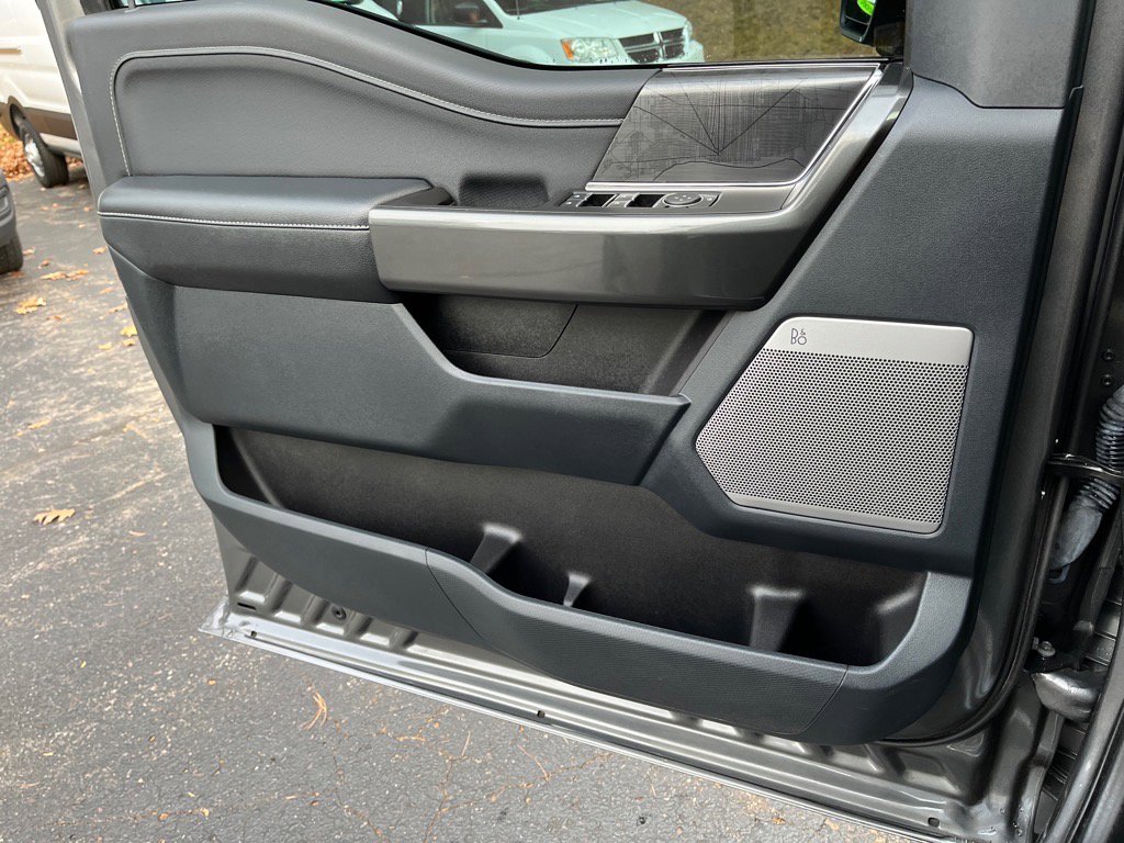 Used 2022 Ford F150 XLT w/ Equipment Group 302A High image 16