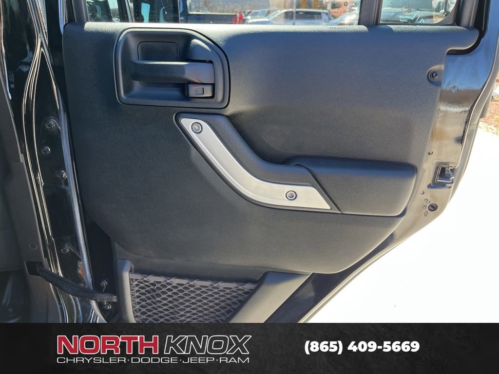 Used 2017 Jeep Wrangler Unlimited Sahara w/ Connectivity Group image 20