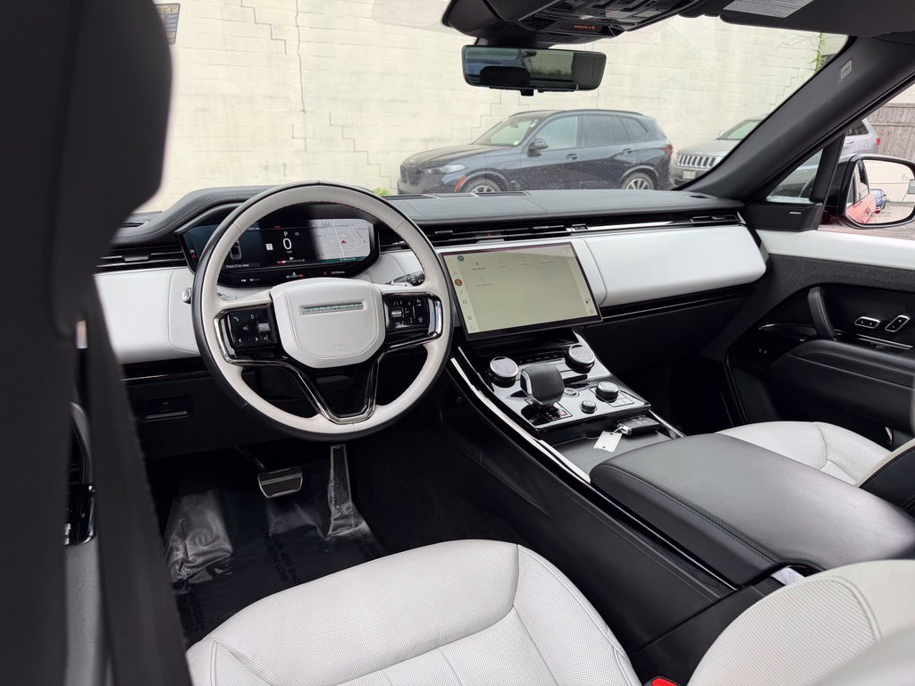 Used 2023 Land Rover Range Rover Sport SE Dynamic AWD/4WD image 17