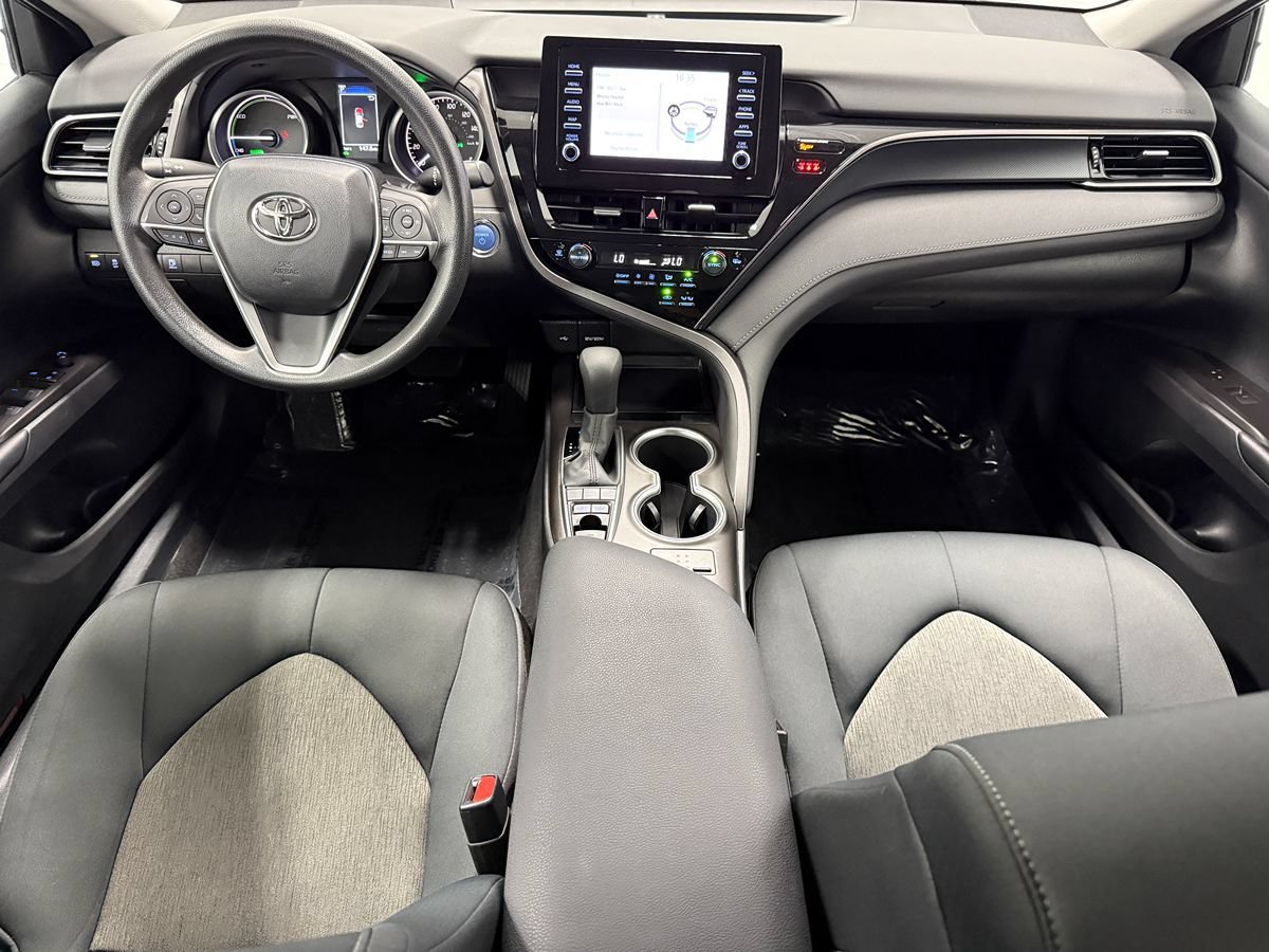 Used 2022 Toyota Camry LE FWD image 12