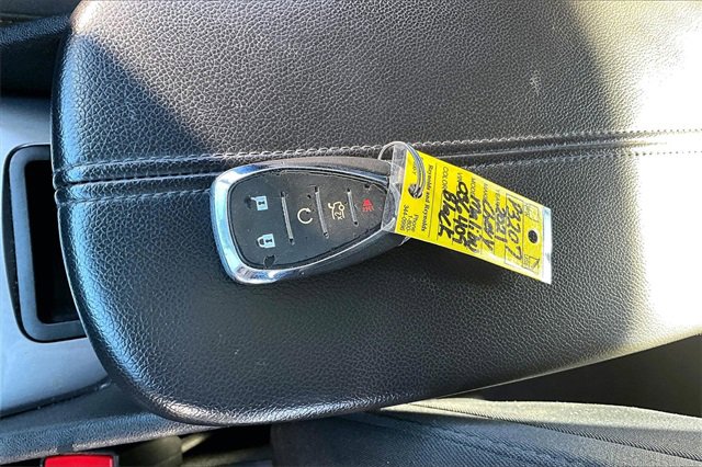 Used 2021 Chevrolet Malibu LT image 34