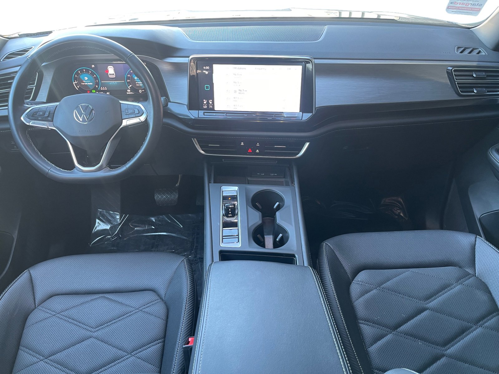 Used 2024 Volkswagen Atlas Cross Sport SE image 10