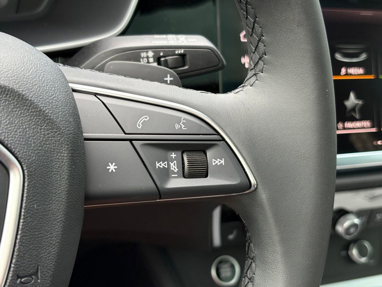 New 2025 Audi Q3 2.0T Premium Plus image 17