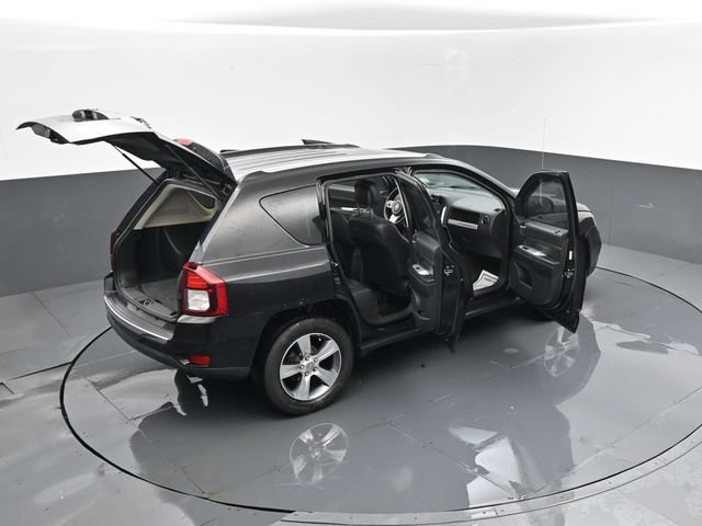 Used 2016 Jeep Compass High Altitude AWD/4WD image 28