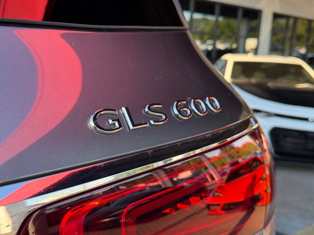 Used 2023 Mercedes-Benz Maybach GLS 600 4MATIC image 13