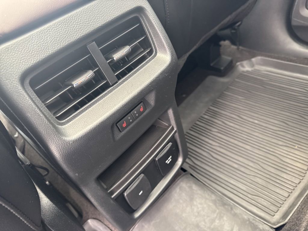 Used 2020 Ford Edge Titanium w/ Equipment Group 301A AWD/4WD image 34