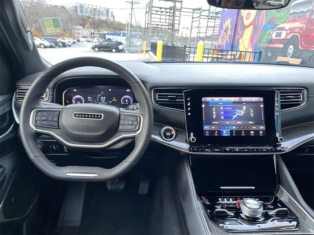 Used 2022 Jeep Wagoneer Series III image 15