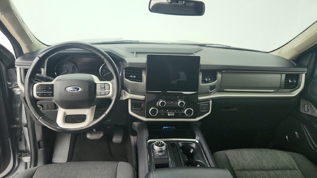 Used 2024 Ford Expedition XLT RWD image 24