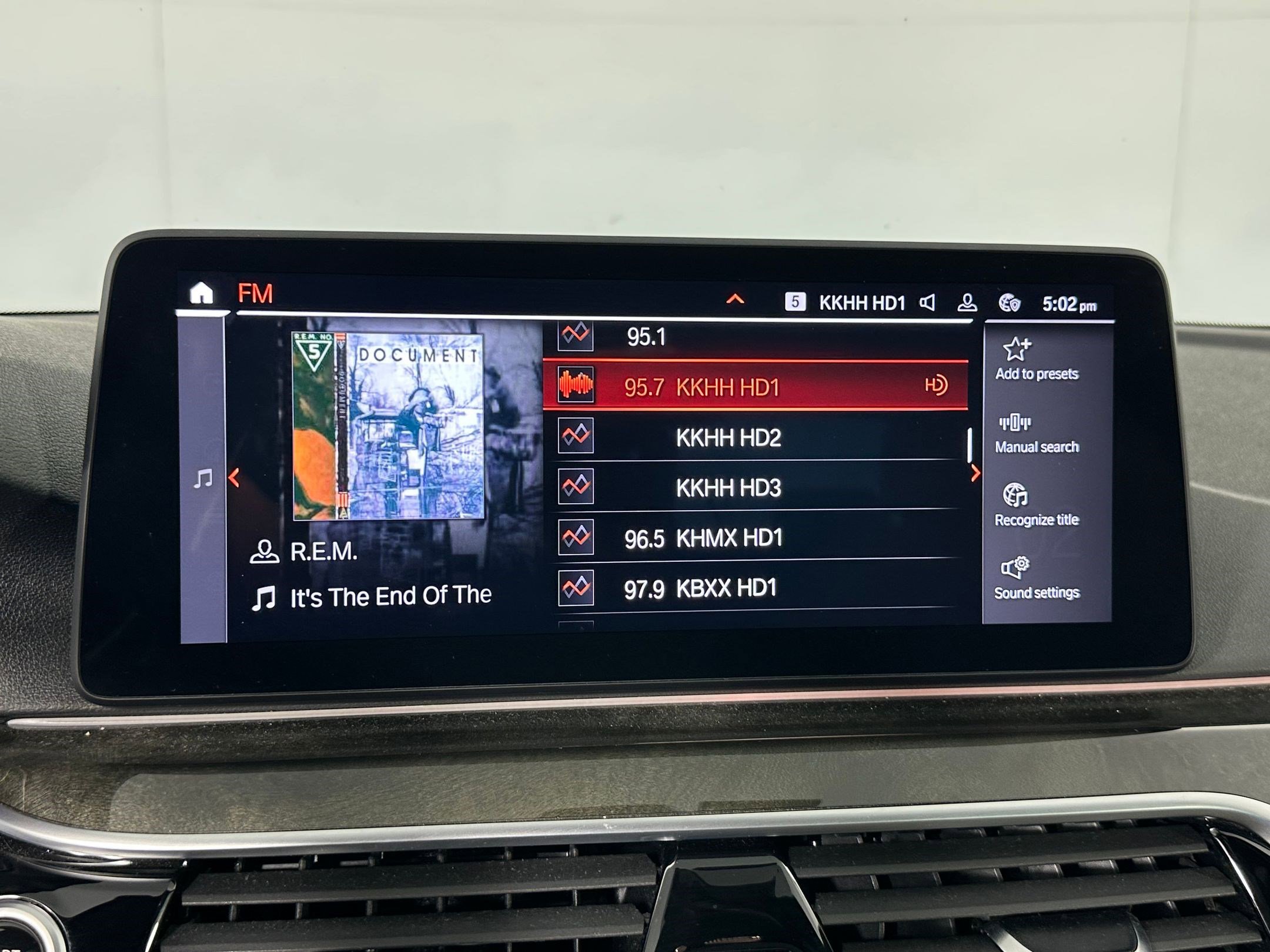 Used 2022 BMW 530i w/ Executive Package image 23