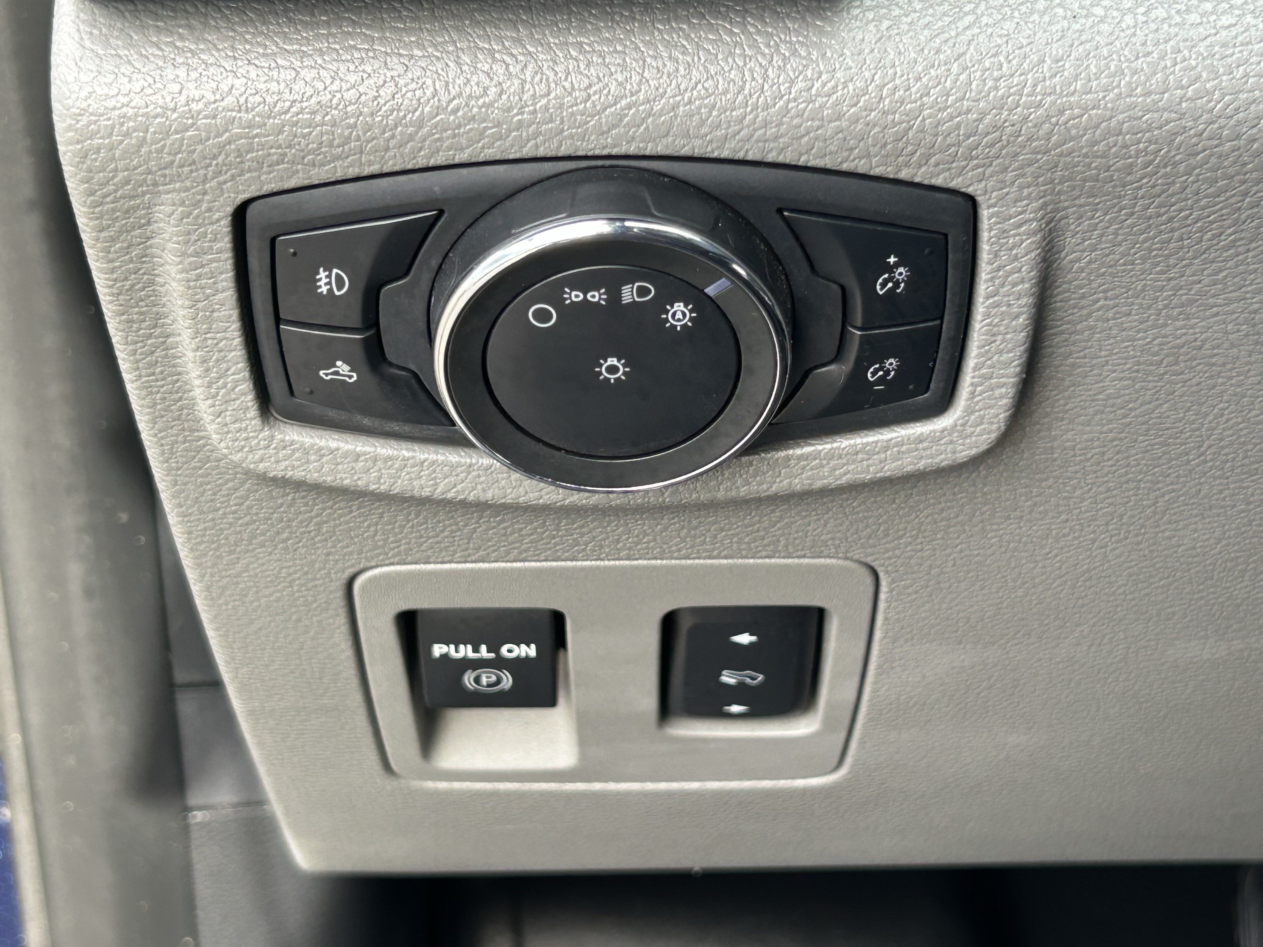 Used 2020 Ford F150 XLT w/ Equipment Group 302A Luxury RWD image 20