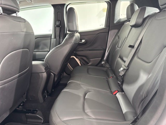 Used 2017 Jeep Renegade Limited FWD image 15