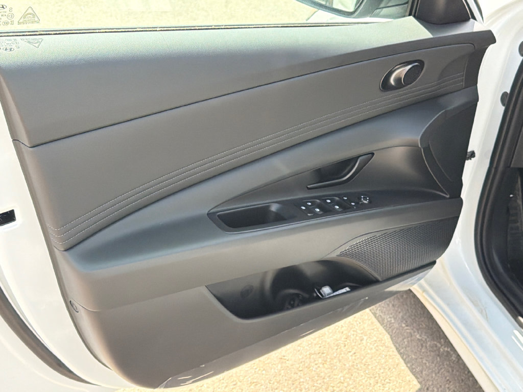 New 2026 Hyundai Elantra SEL Sport FWD image 11
