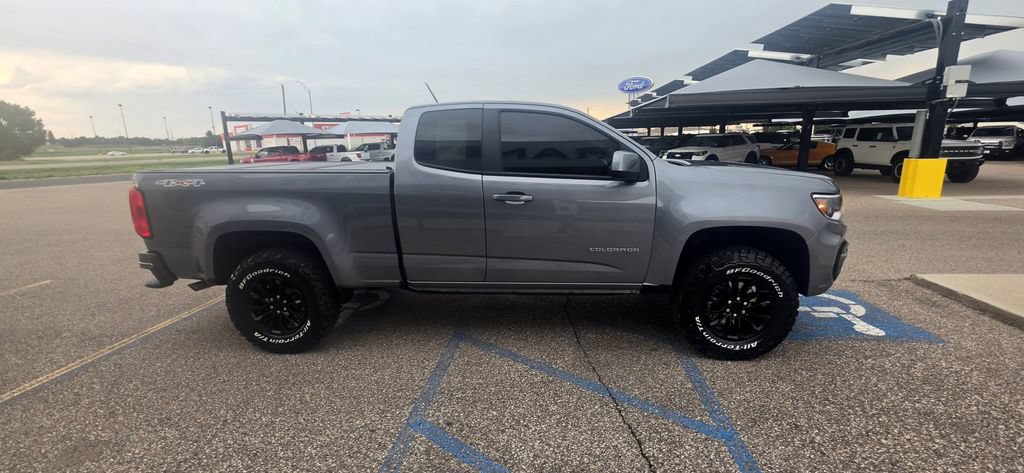 Used 2022 Chevrolet Colorado LT AWD/4WD image 6